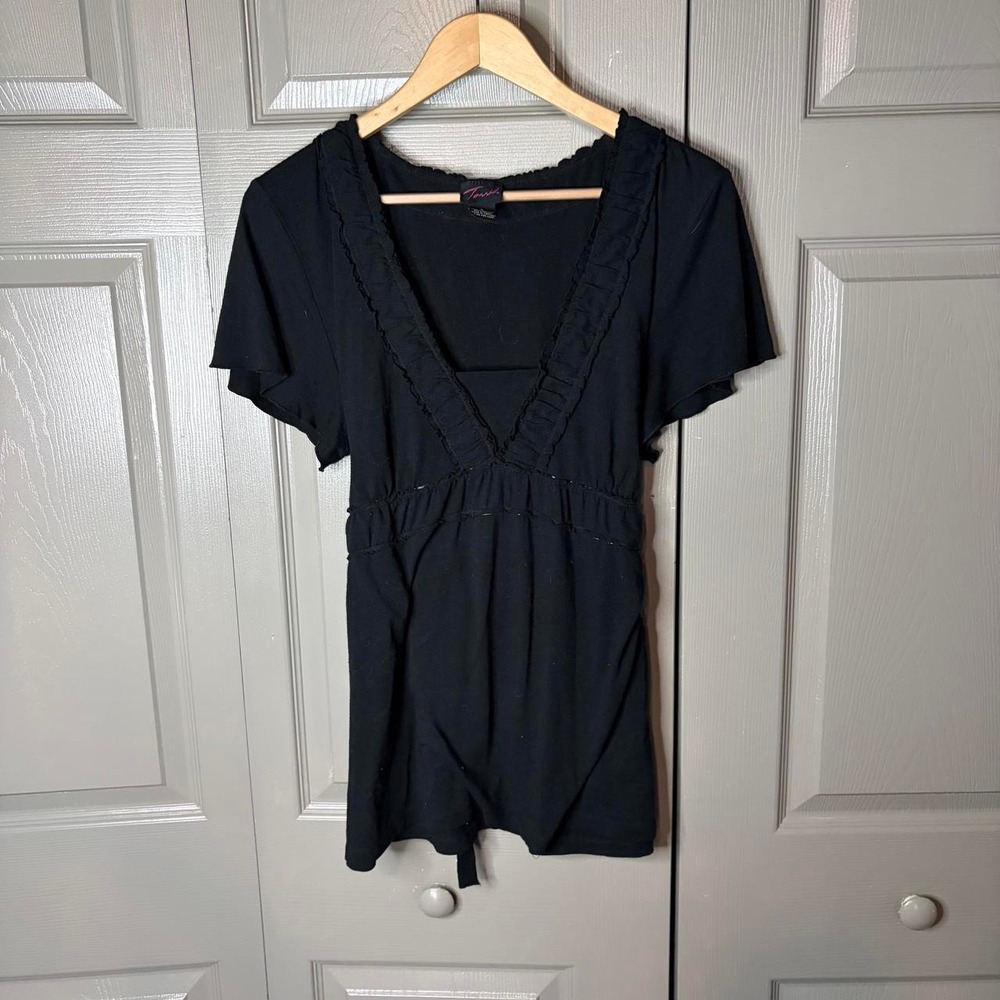 Torrid Black Ruffle Tie Back Romper V-Neck Y2K Femme Size 2 Plus Short Sleeve